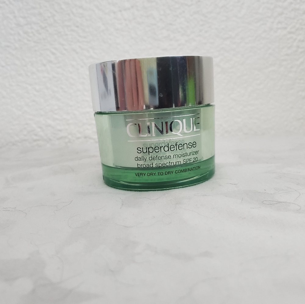 Clinique Superdefense